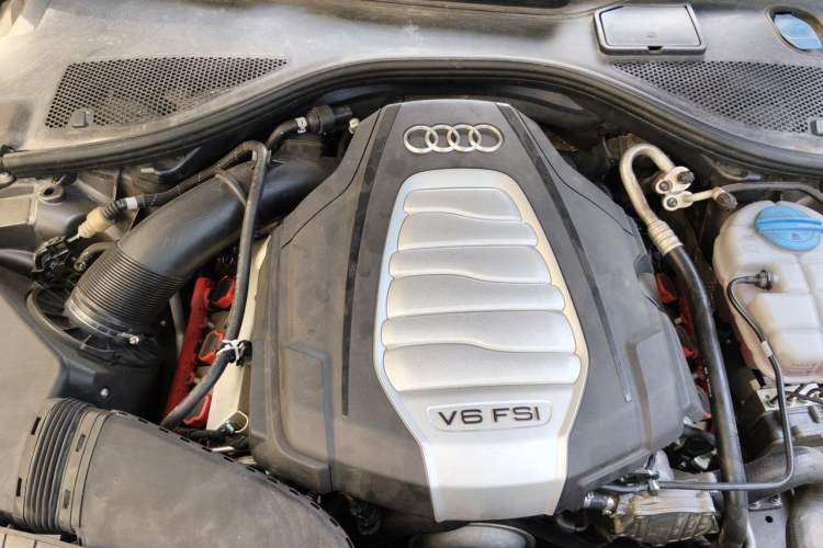 Used Audi A6L 2016 30 FSI Comfort Version Engine Bay