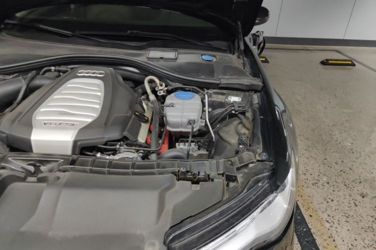 Used Audi A6L 2016 30 FSI Comfort Version Engine Bay Left