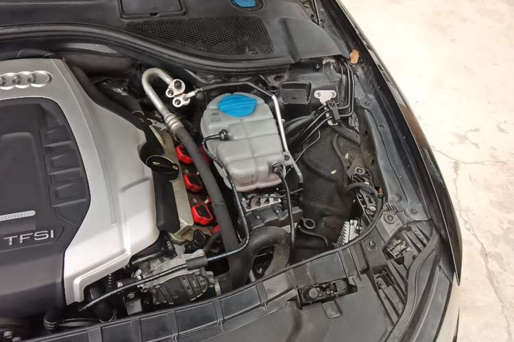 Used Audi A6L 2016 45 TFSI quattro Sport Edition Engine Bay Left