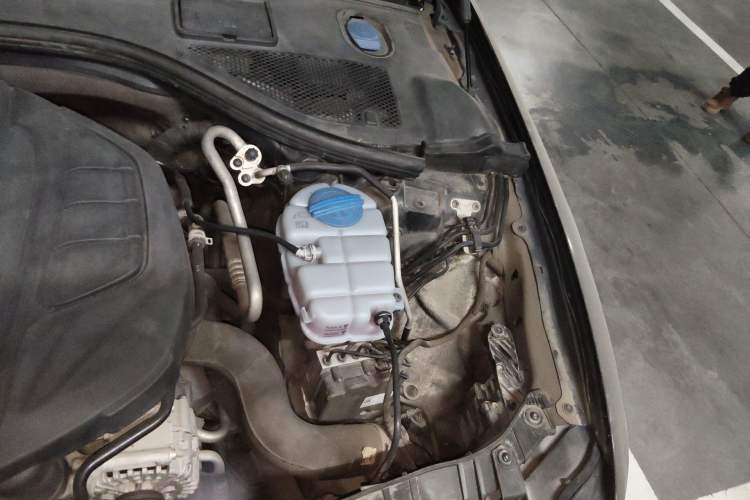 Used Audi A6L 2016 TFSI Technology Edition Engine Bay Left