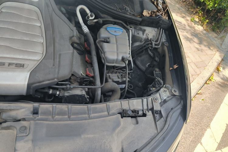 Used Audi A6L 2016 30 FSI Comfort Version Engine Bay Left