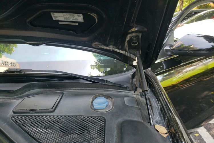 Used Audi A6L 2016 30 FSI Comfort Version Engine Bay Left