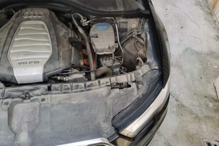 Used Audi A6L 2016 30 FSI Comfort Version Engine Bay Left
