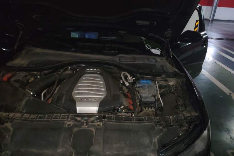 Used Audi A6L 2016 30 FSI Comfort Version Engine Bay Left