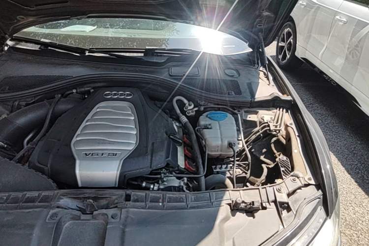 Used Audi A6L 2016 30 FSI Comfort Version Engine Bay Left