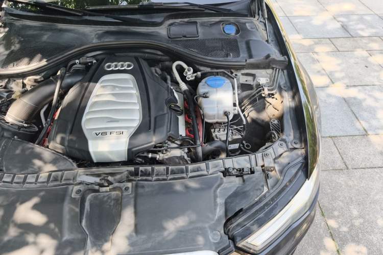 Used Audi A6L 2016 30 FSI Comfort Version Engine Bay Left