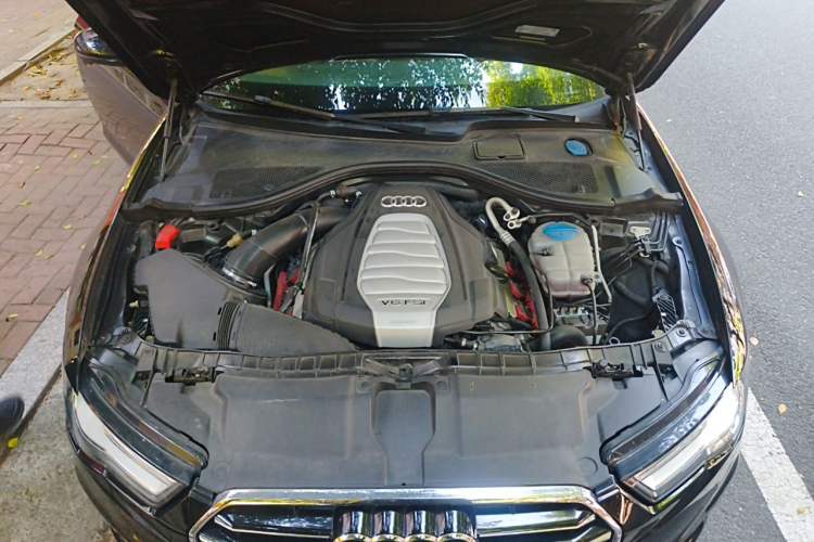 Used Audi A6L 2016 30 FSI Comfort Version Engine Bay