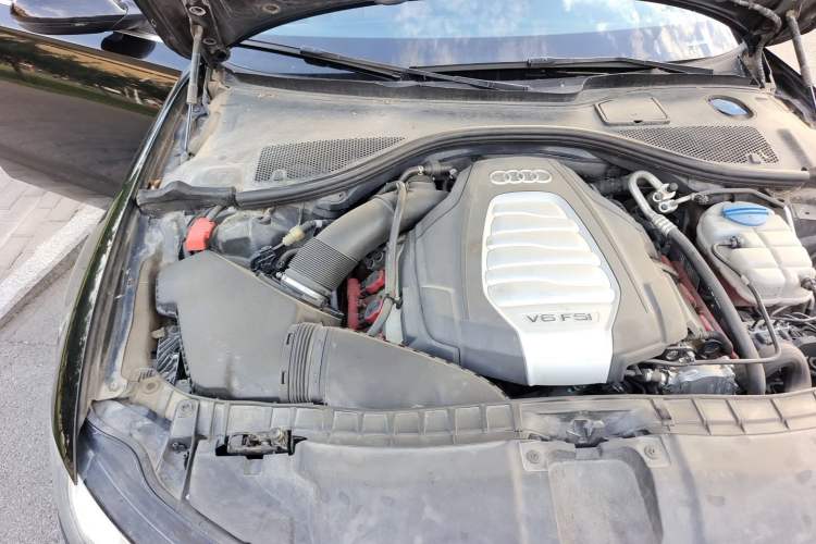 Used Audi A6L 2016 30 FSI Comfort Version Engine Bay Right