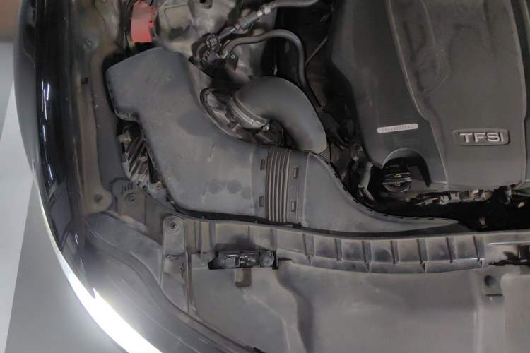 Used Audi A6L 2016 TFSI Technology Edition Engine Bay Right