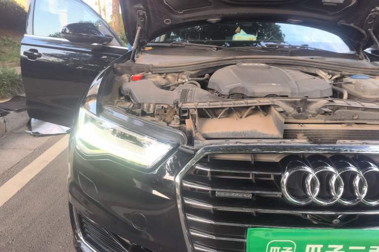 Used Audi A6L 2016 TFSI Sport Edition Engine Bay Right