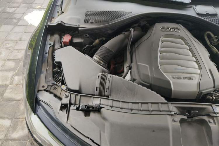 Used Audi A6L 2016 30 FSI Comfort Version Engine Bay Right