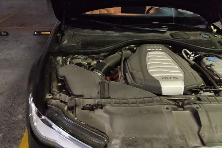 Used Audi A6L 2016 30 FSI Comfort Version Engine Bay Right
