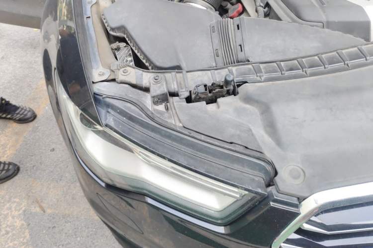 Used Audi A6L 2016 30 FSI Comfort Version Engine Bay Right