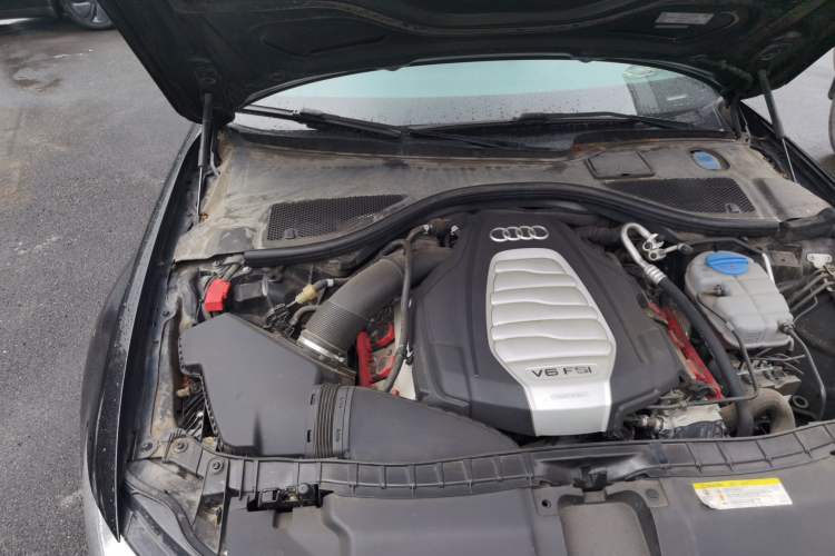 Used Audi A6L 2016 30 FSI Comfort Version Engine Bay Right