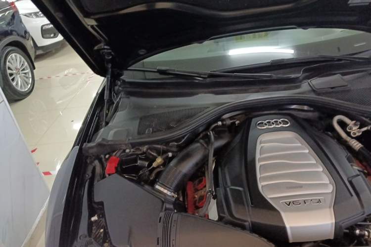 Used Audi A6L 2016 30 FSI Comfort Version Engine Bay Right