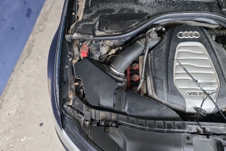 Used Audi A6L 2016 30 FSI Comfort Version Engine Bay Right