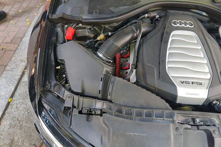 Used Audi A6L 2016 30 FSI Comfort Version Engine Bay Right