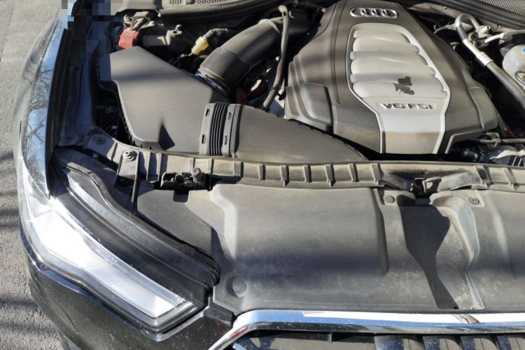 Used Audi A6L 2016 30 FSI Comfort Version Engine Bay Right