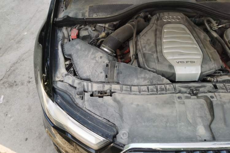 Used Audi A6L 2016 30 FSI Comfort Version Engine Bay Right