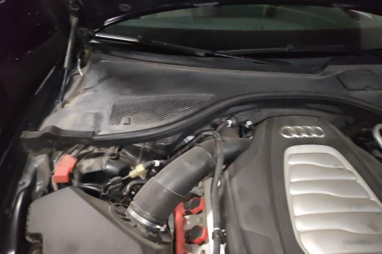 Used Audi A6L 2016 30 FSI Comfort Version Engine Bay Right