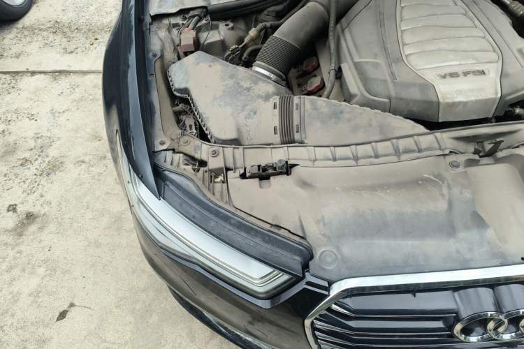Used Audi A6L 2016 30 FSI Comfort Version Engine Bay Right