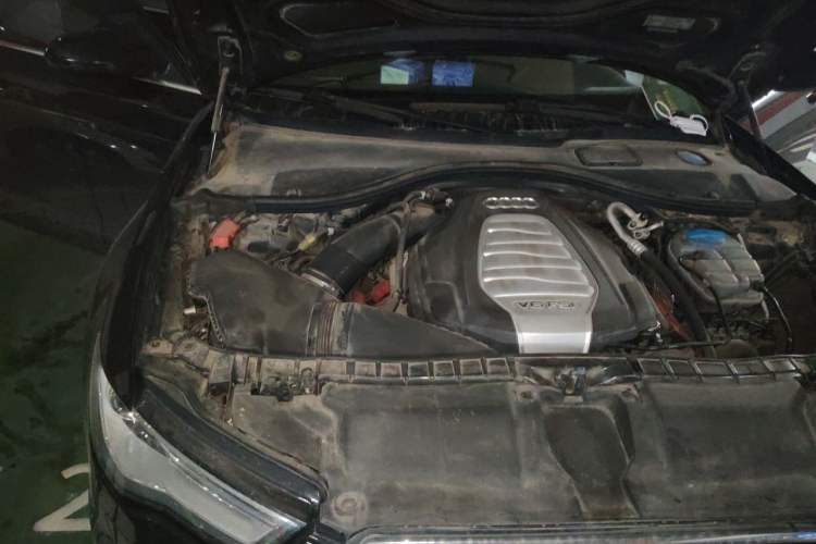 Used Audi A6L 2016 30 FSI Comfort Version Engine Bay Right