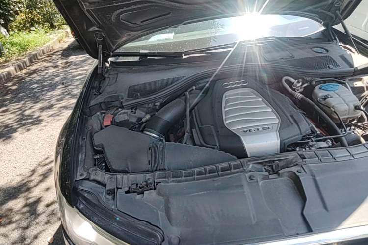 Used Audi A6L 2016 30 FSI Comfort Version Engine Bay Right