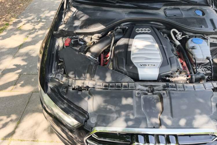 Used Audi A6L 2016 30 FSI Comfort Version Engine Bay Right