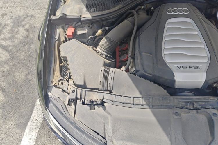 Used Audi A6L 2016 30 FSI Comfort Version Engine Bay Right