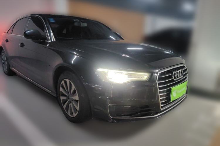 Used Audi A6L 2016 TFSI Technology Edition Front Right 45 Deg