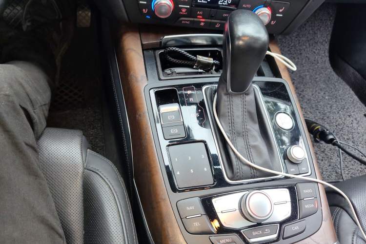 Used Audi A6L 2016 50 TFSI quattro Luxury Edition Gear Lever