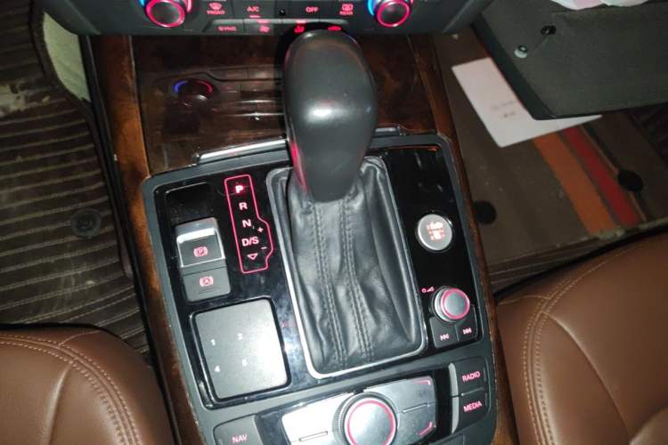 Used Audi A6L 2016 30 FSI Comfort Version Gear Lever