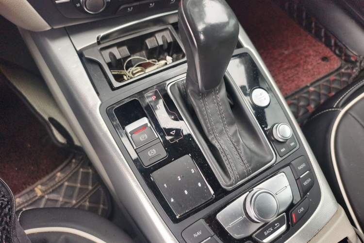 Used Audi A6L 2016 TFSI Technology Edition Gear Lever