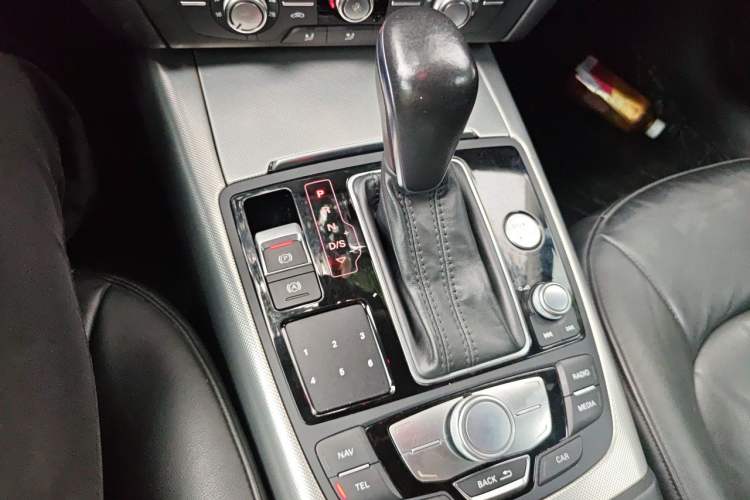 Used Audi A6L 2016 TFSI Technology Edition Gear Lever