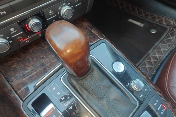 Used Audi A6L 2016 TFSI Technology Edition Gear Lever