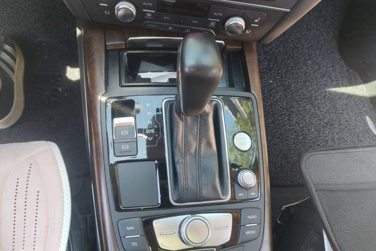 Used Audi A6L 2016 50 TFSI quattro Prestige Edition Gear Lever