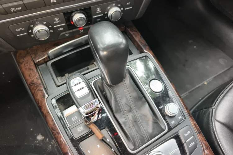 Used Audi A6L 2016 TFSI Technology Edition Gear Lever