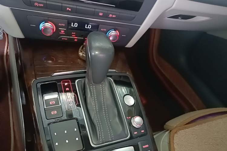 Used Audi A6L 2016 30 FSI Comfort Version Gear Lever