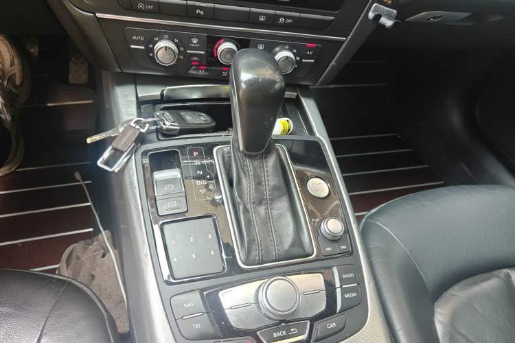 Used Audi A6L 2016 TFSI Technology Edition Gear Lever