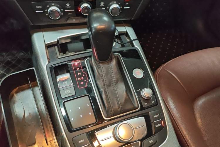 Used Audi A6L 2016 TFSI Technology Edition Gear Lever
