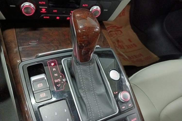Used Audi A6L 2016 30 FSI Comfort Version Gear Lever