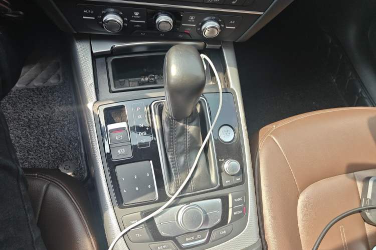 Used Audi A6L 2016 TFSI Technology Edition Gear Lever