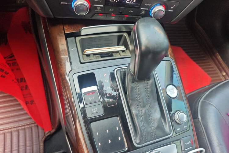 Used Audi A6L 2016 30 FSI Comfort Version Gear Lever