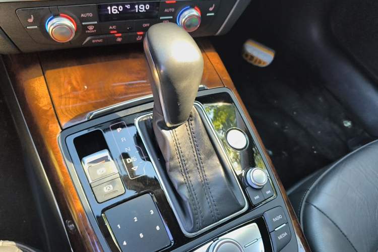 Used Audi A6L 2016 TFSI Technology Edition Gear Lever