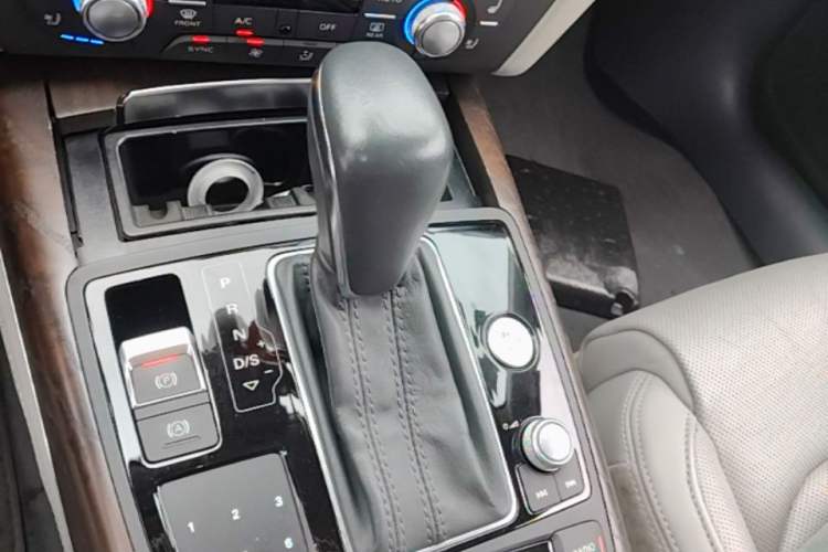 Used Audi A6L 2016 50 TFSI quattro Luxury Edition Gear Lever