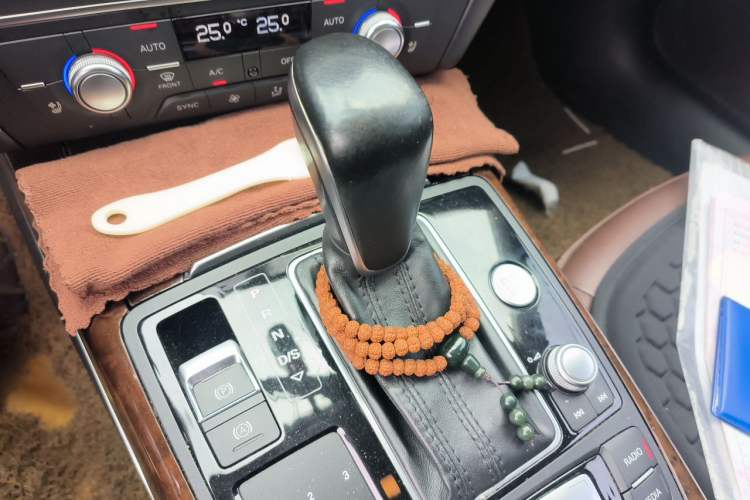 Used Audi A6L 2016 30 FSI Comfort Version Gear Lever