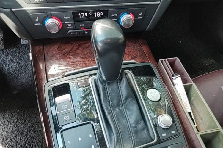 Used Audi A6L 2016 30 FSI Comfort Version Gear Lever