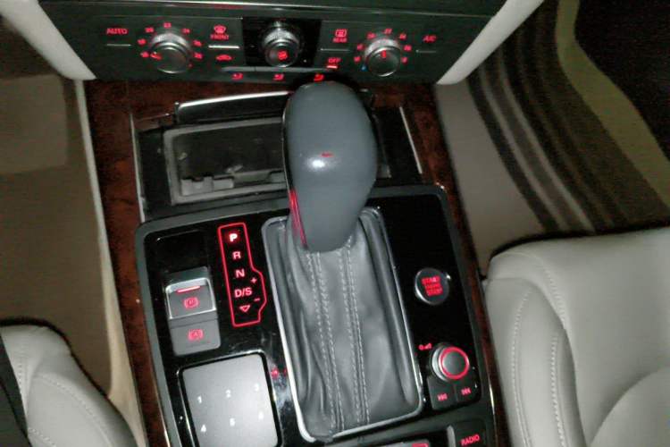 Used Audi A6L 2016 TFSI Technology Edition Gear Lever