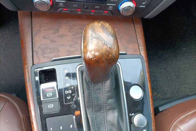 Used Audi A6L 2016 TFSI Sport Edition Gear Lever