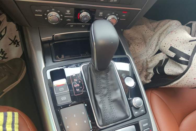 Used Audi A6L 2016 TFSI Technology Edition Gear Lever